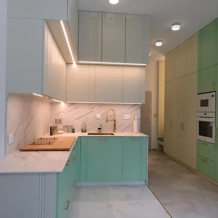 Luxury By The River Apartment